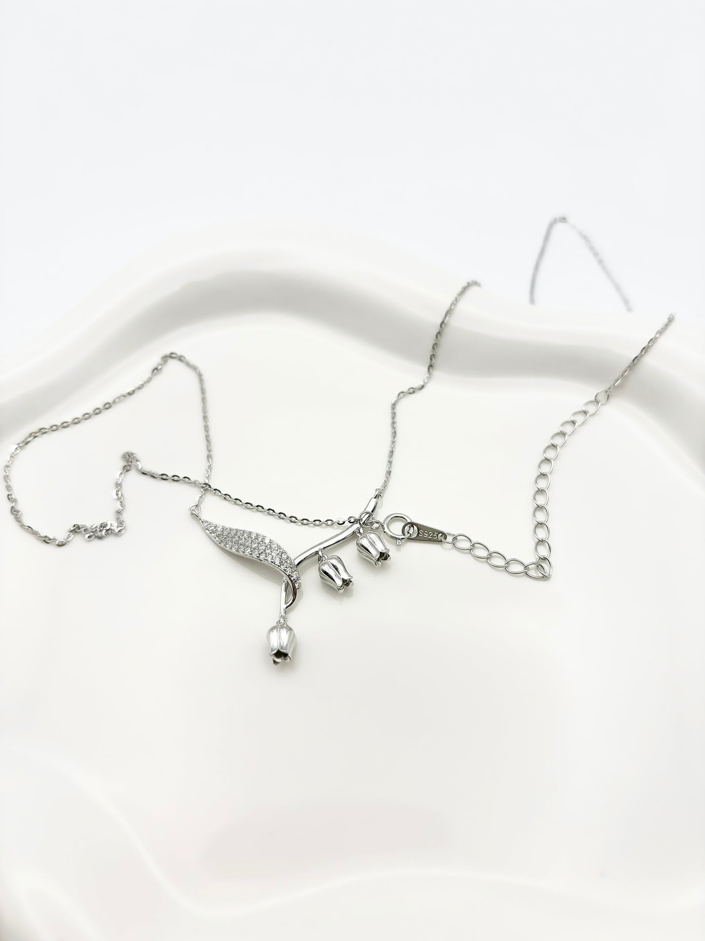 Lily Elegance 925 Silber Halskette