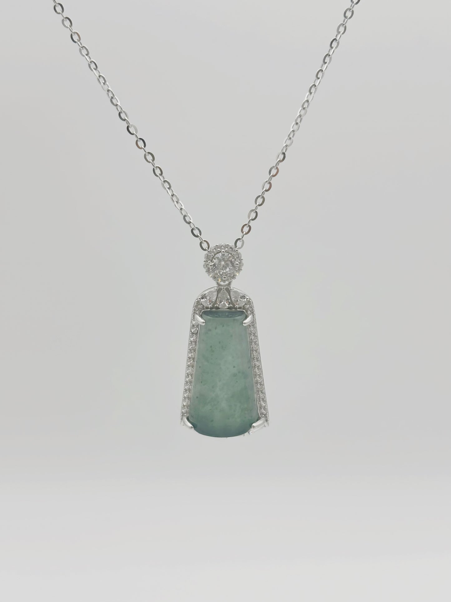 Jade-Anhänger Halskette, 925er Sterlingsilberkette, mit Zirkonia besetz